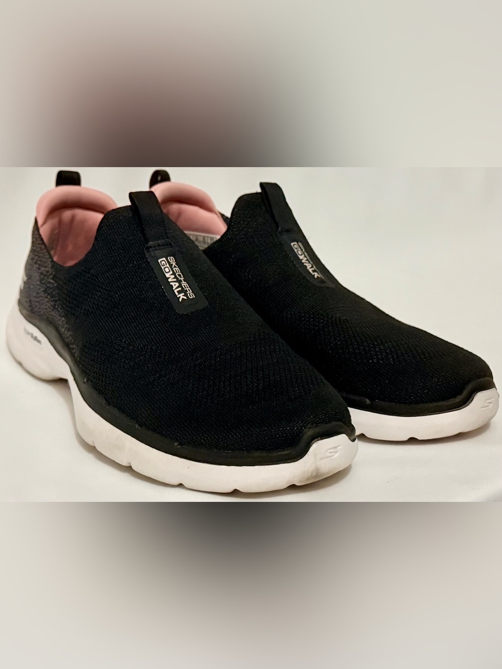 Skechers Go Walk 6 Glimmering Slip On Walking Shoes Black Pink Women’s 8